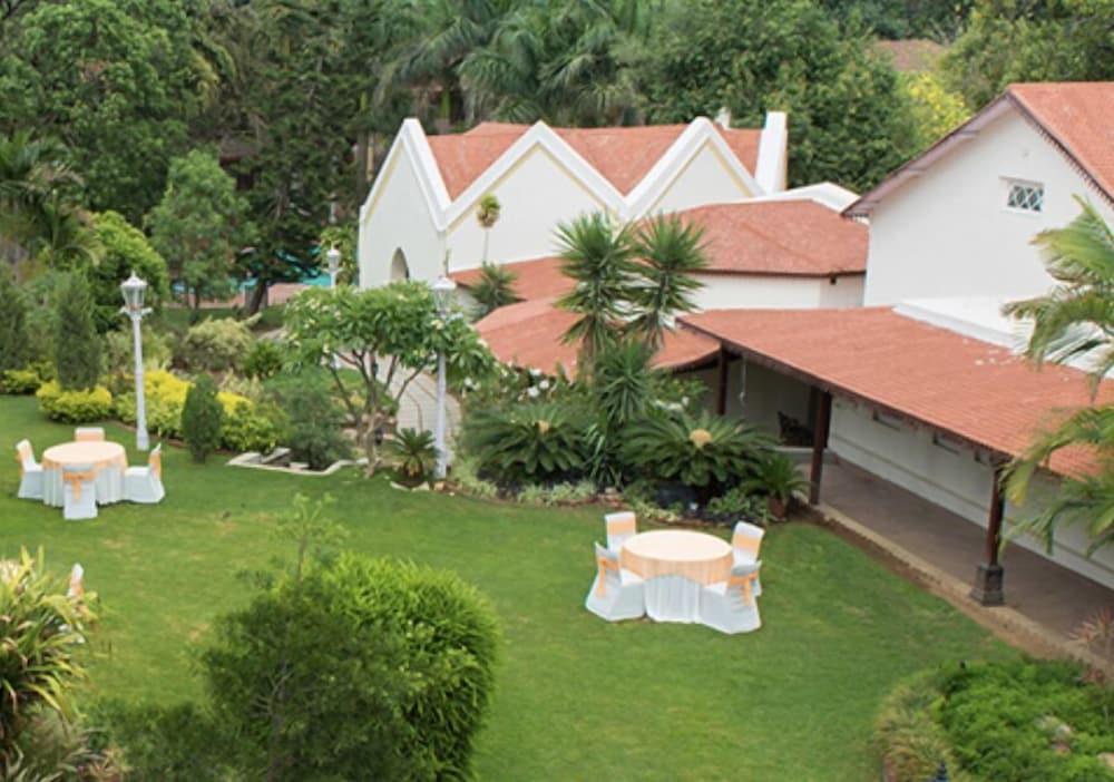 Cama Rajputana Club Resort Mount Abu Exterior foto